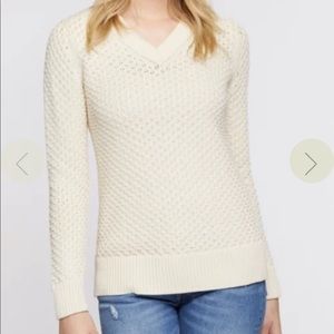 Overland cream v neck long sleeve cable knit sweater size s small
